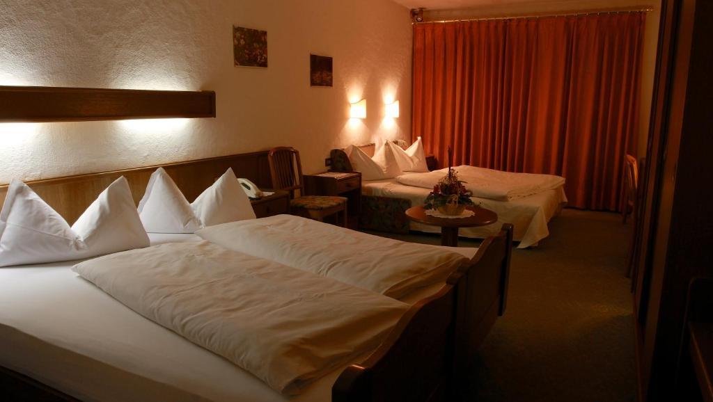 Hotel Weisses Lamm Monguelfo-Tesido / Welsberg-Taisten Camera foto