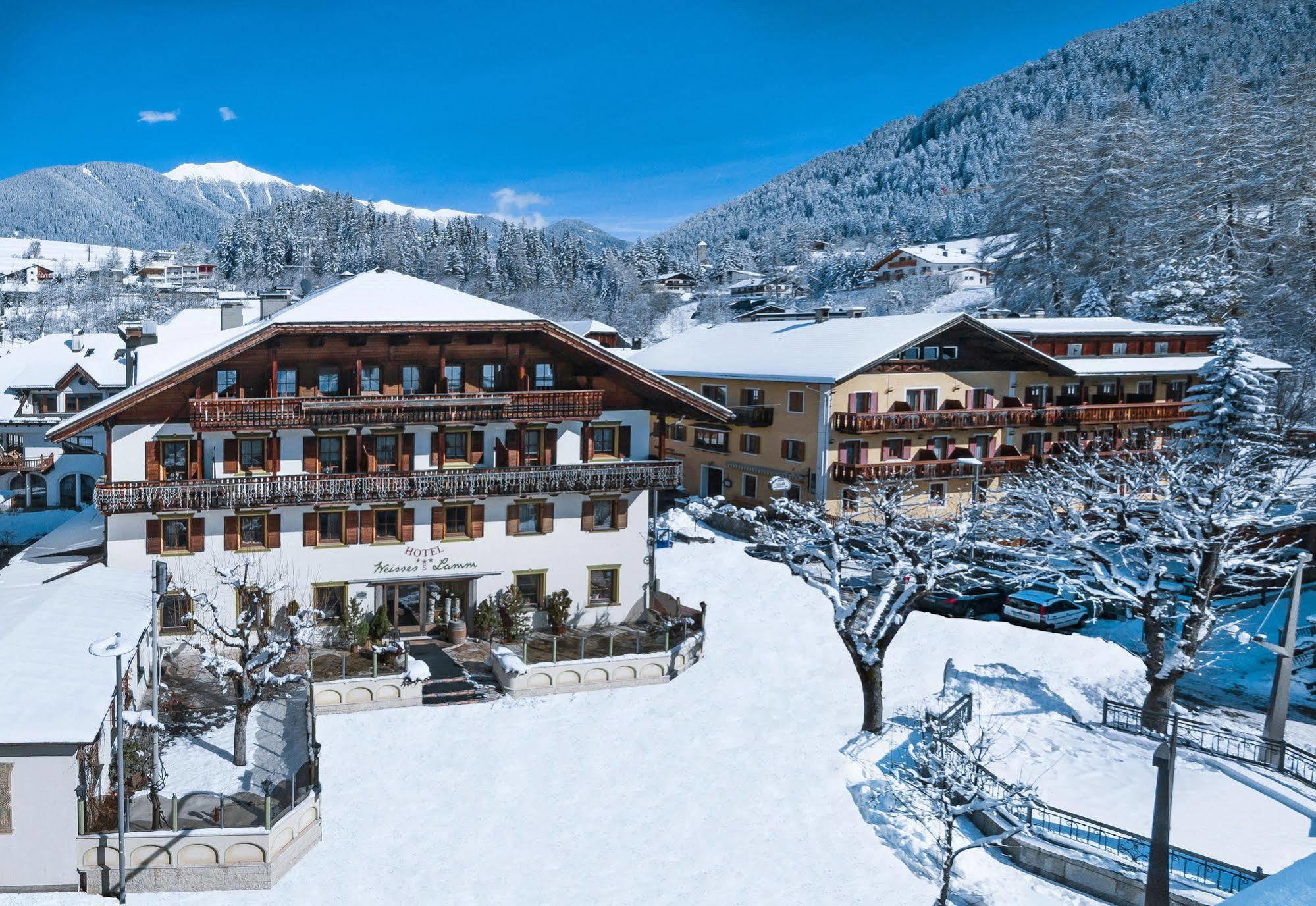 Hotel Weisses Lamm Monguelfo-Tesido / Welsberg-Taisten Esterno foto