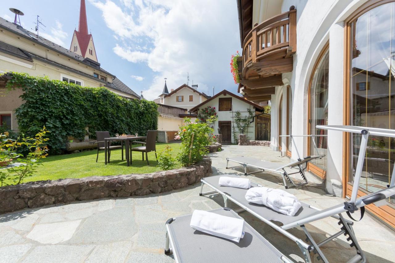 Hotel Weisses Lamm Monguelfo-Tesido / Welsberg-Taisten Esterno foto