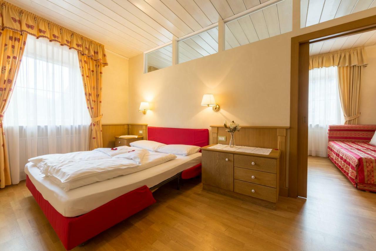 Hotel Weisses Lamm Monguelfo-Tesido / Welsberg-Taisten Esterno foto