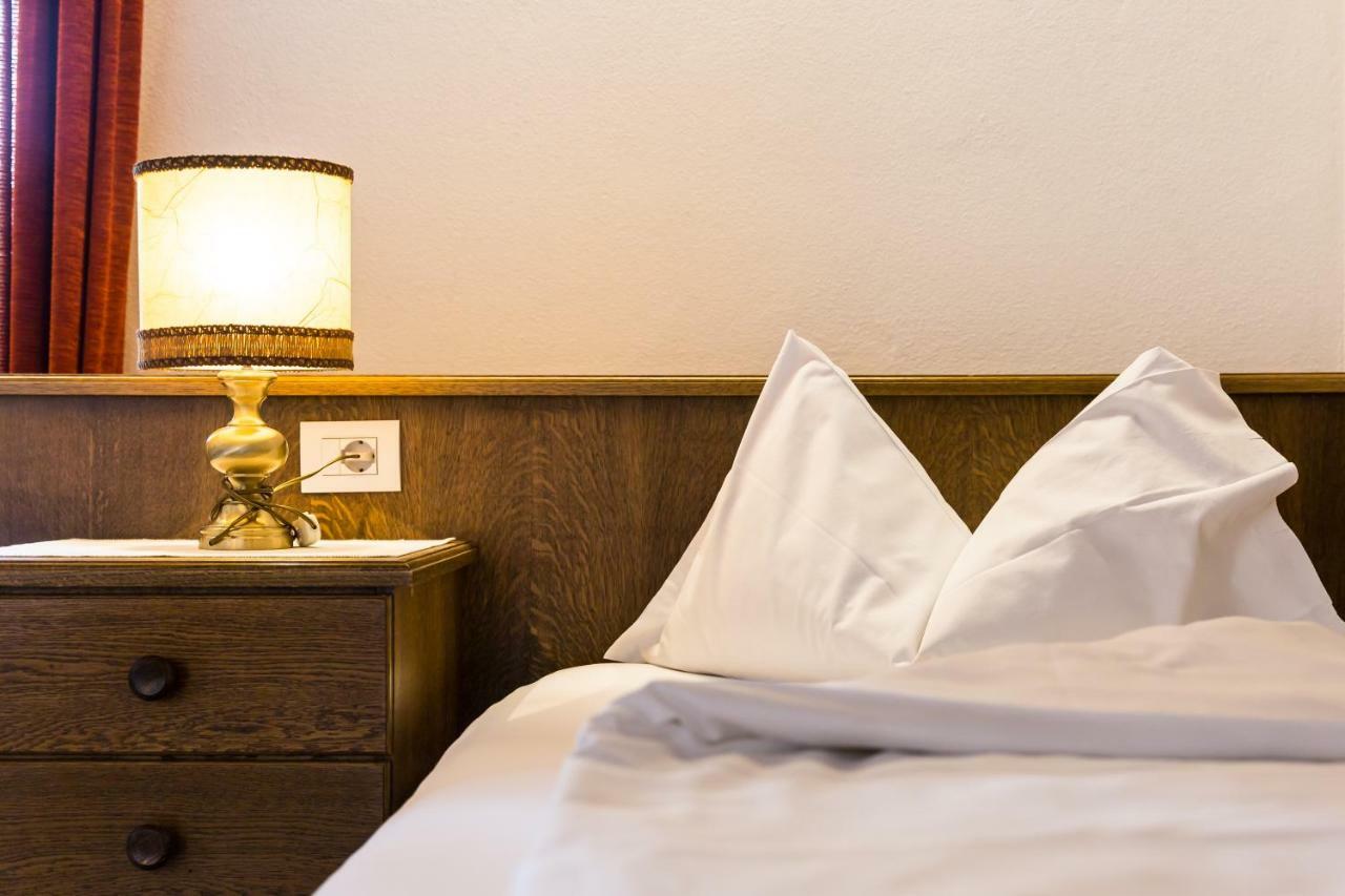 Hotel Weisses Lamm Monguelfo-Tesido / Welsberg-Taisten Esterno foto